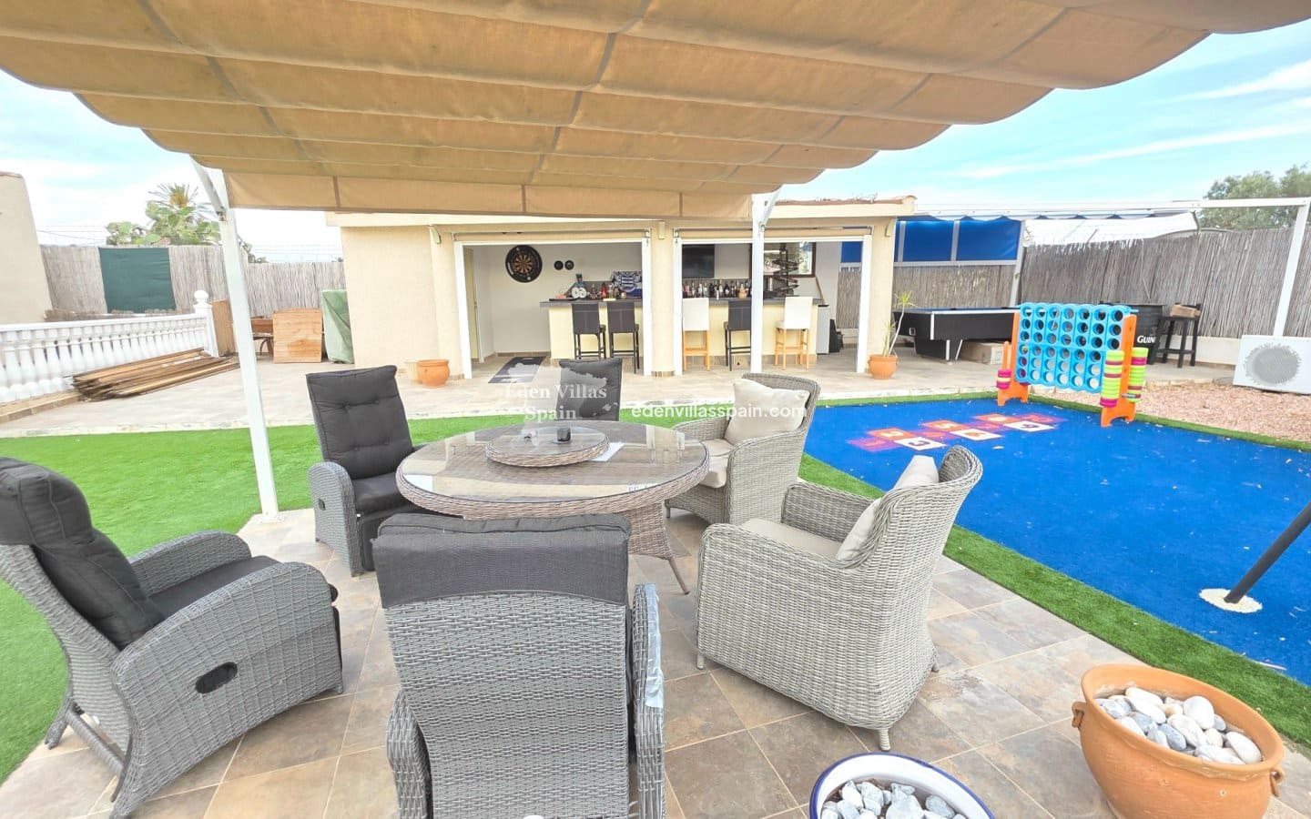 5 soveværelse Villa til salg i La Marina med swimmingpool garage - € 520.000 (Ref: 9207787)