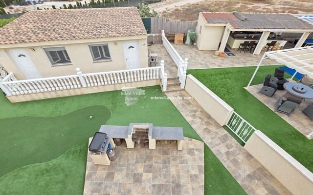 5 bedroom Villa for sale in La Marina, Elche / Elx with pool garage - € 520,000 (Ref: 9207787)