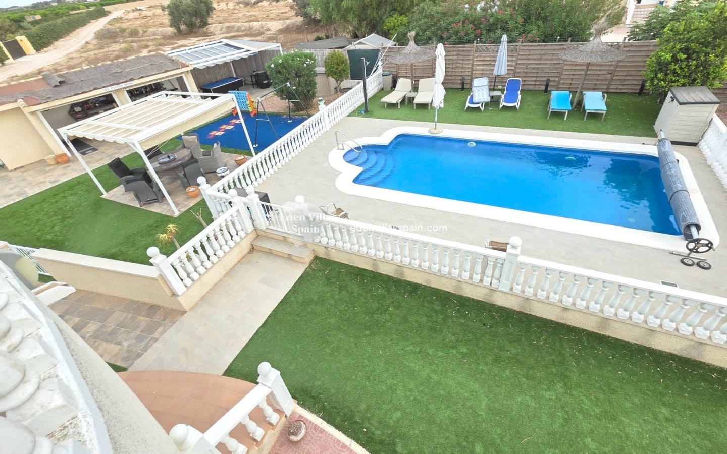 5 soveværelse Villa til salg i La Marina med swimmingpool garage - € 520.000 (Ref: 9207790)