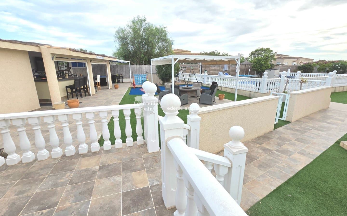 5 Zimmer Villa zu verkaufen in Santa Pola mit Pool - 520.000 € (Ref: 9207791)