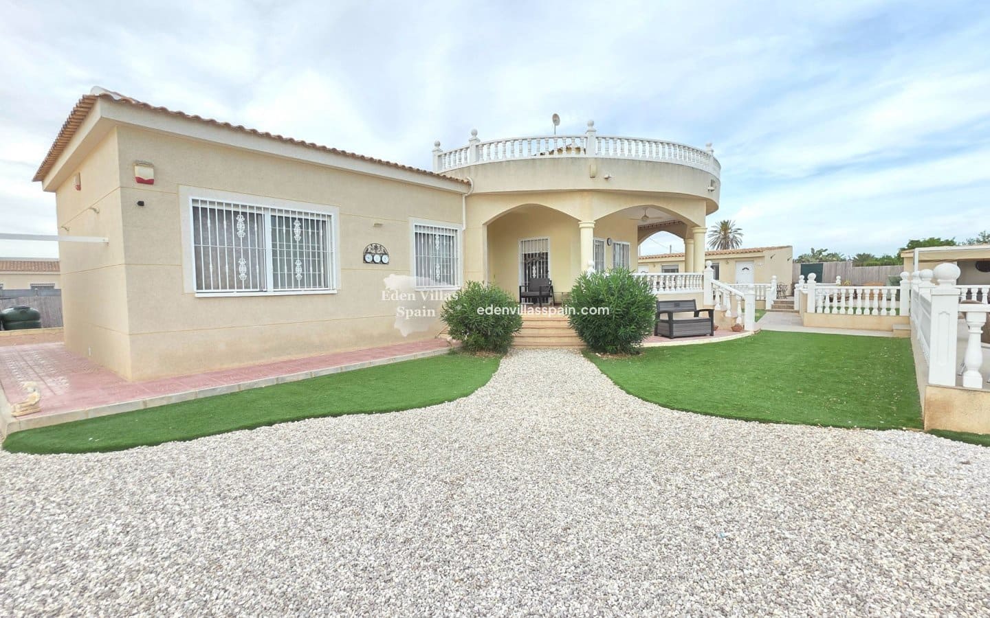 5 Zimmer Villa zu verkaufen in Santa Pola mit Pool - 520.000 € (Ref: 9207791)