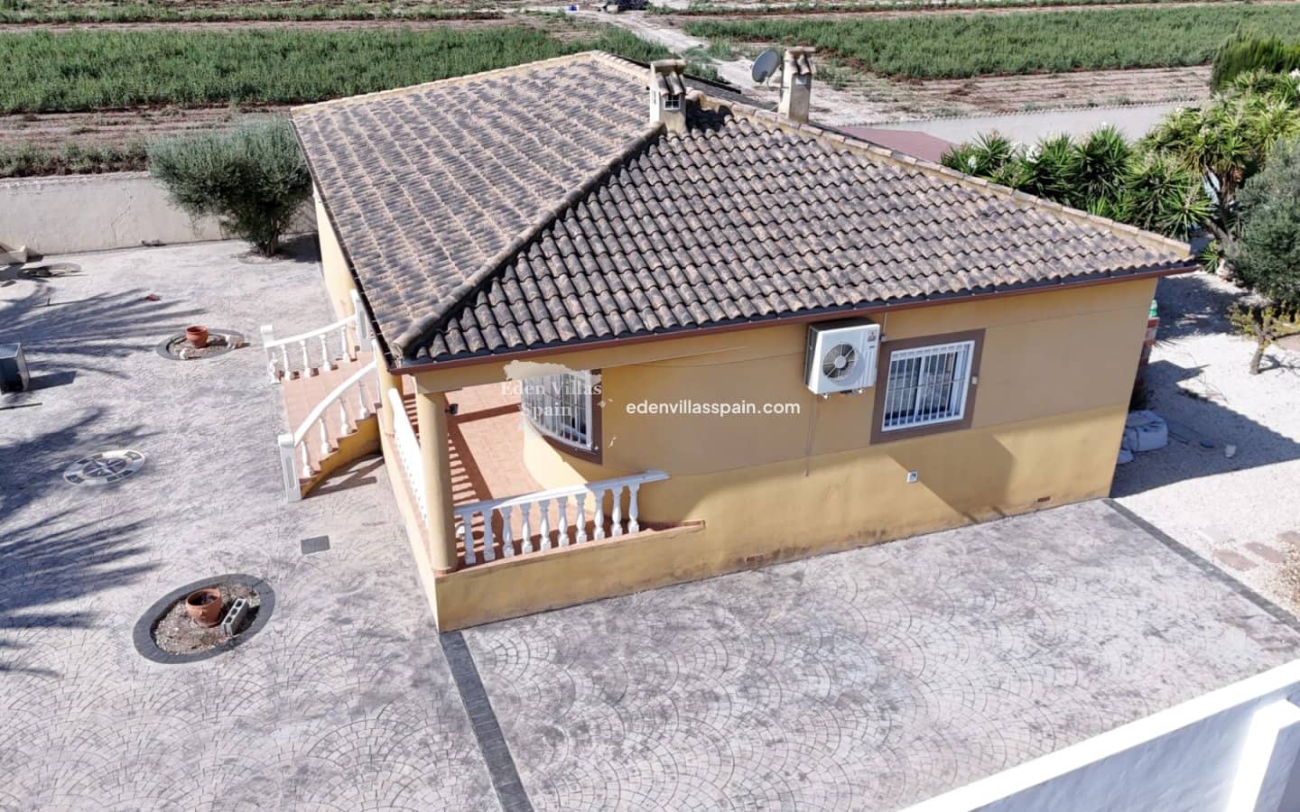 3 soveværelse Finca/Landehus til salg i Alicante by med swimmingpool - € 299.500 (Ref: 9211623)