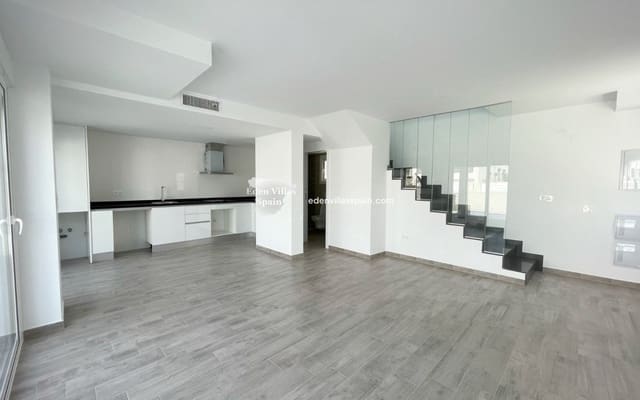 3 soveværelse Semi-Rækkehus til salg i Alicante by med swimmingpool - € 395.000 (Ref: 9219366)