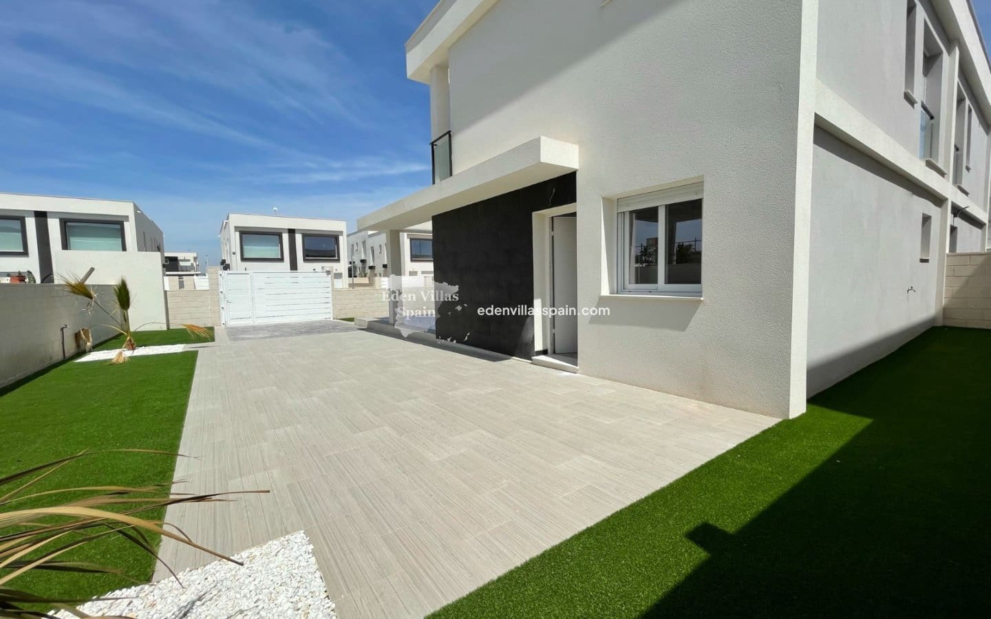 3 soveværelse Semi-Rækkehus til salg i Alicante by med swimmingpool - € 395.000 (Ref: 9219366)