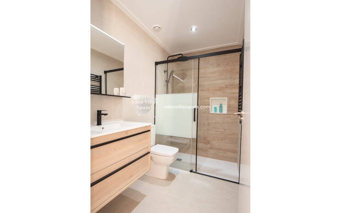 3 slaapkamer Villa te koop in Alicante stad met zwembad - € 392.000 (Ref: 9227356)