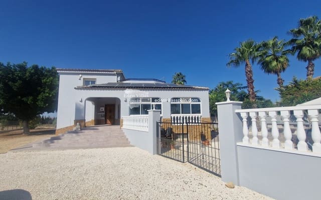 4 soveværelse Finca/Landehus til salg i Alicante by med swimmingpool - € 565.000 (Ref: 9253896)