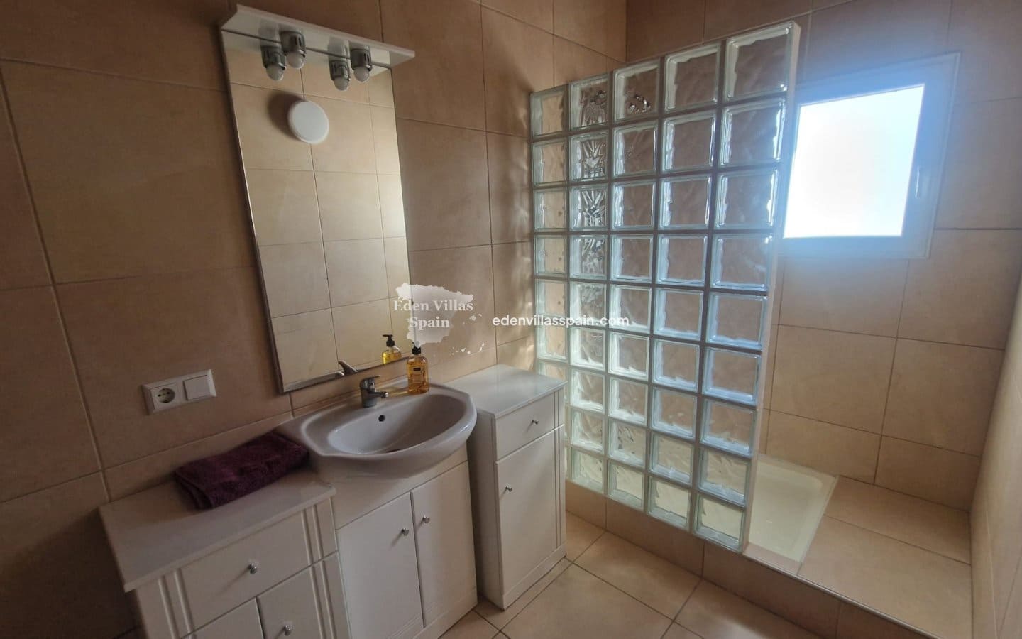 4 soveværelse Villa til salg i Callosa de Segura med swimmingpool - € 565.000 (Ref: 9253900)