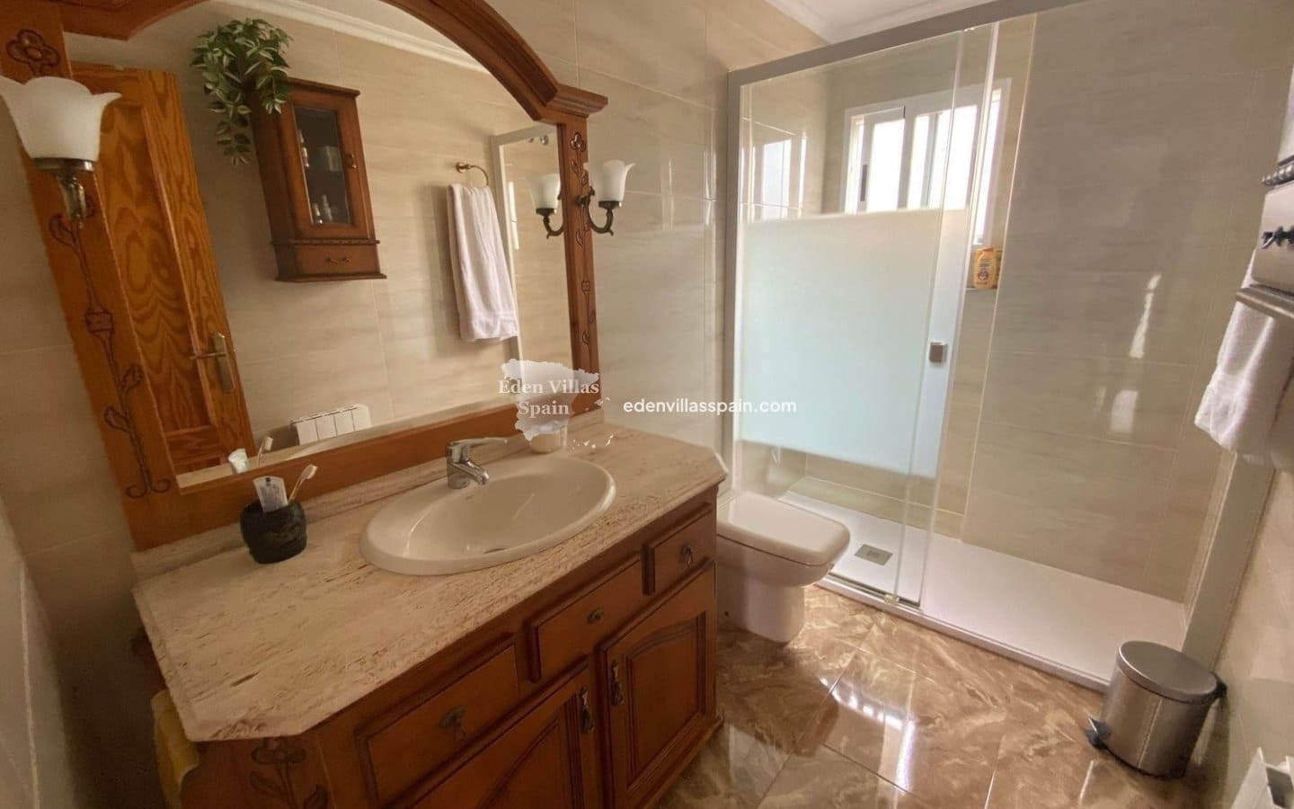 4 bedroom Villa for sale in Alicante / Alacant city with pool - € 430,000 (Ref: 9315193)