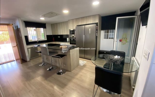 4 slaapkamer Villa te koop in Alicante stad met zwembad - € 430.000 (Ref: 9315193)