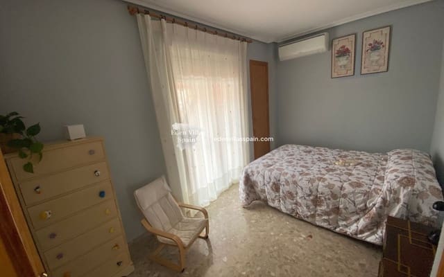 4 slaapkamer Villa te koop in Alicante stad met zwembad - € 430.000 (Ref: 9315193)