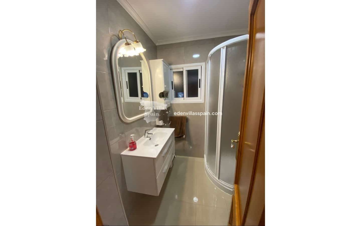 4 Zimmer Villa zu verkaufen in Elche / Elx mit Pool - 430.000 € (Ref: 9315225)