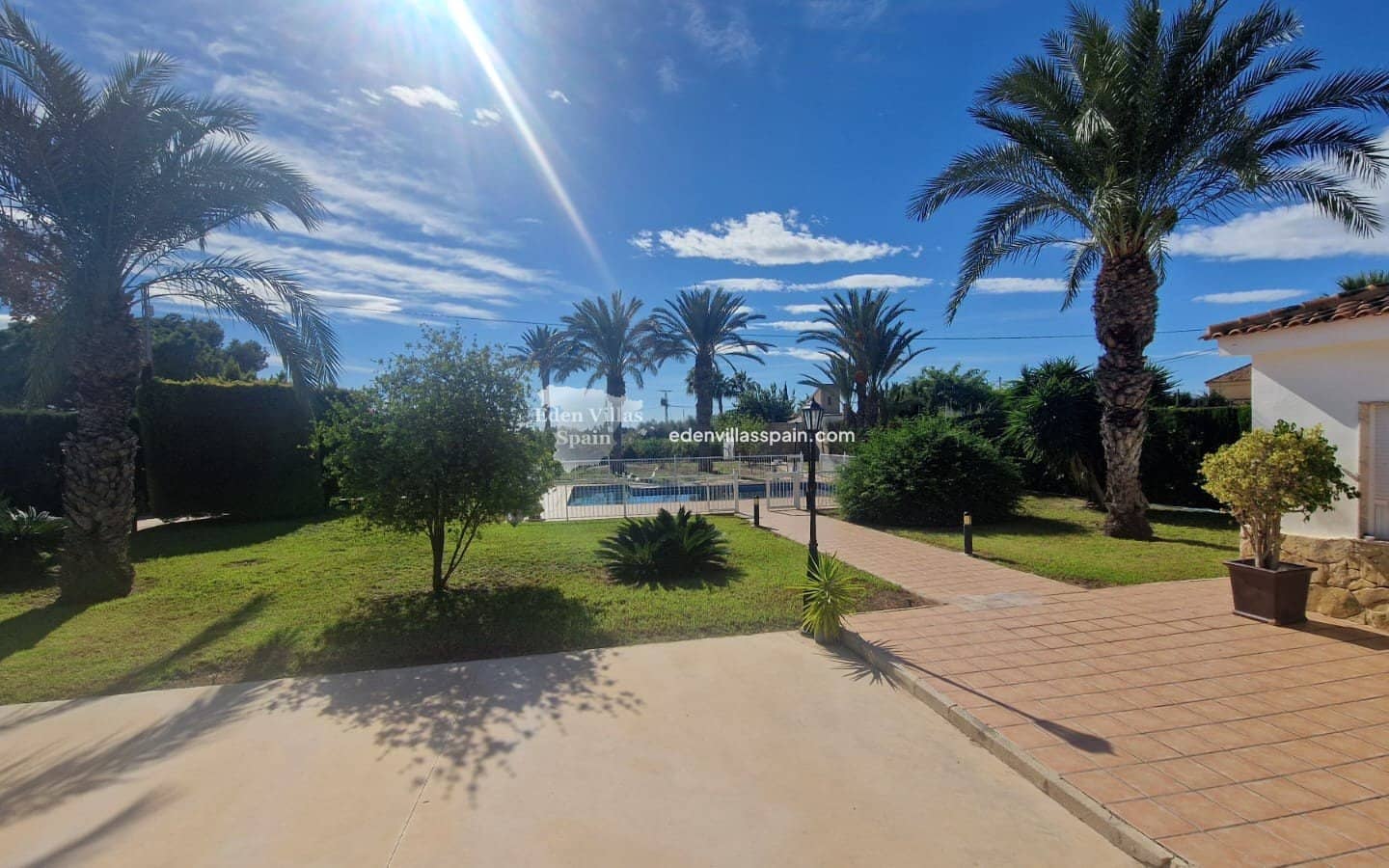 4 slaapkamer Villa te koop in Elche / Elx met zwembad - € 549.000 (Ref: 9331424)