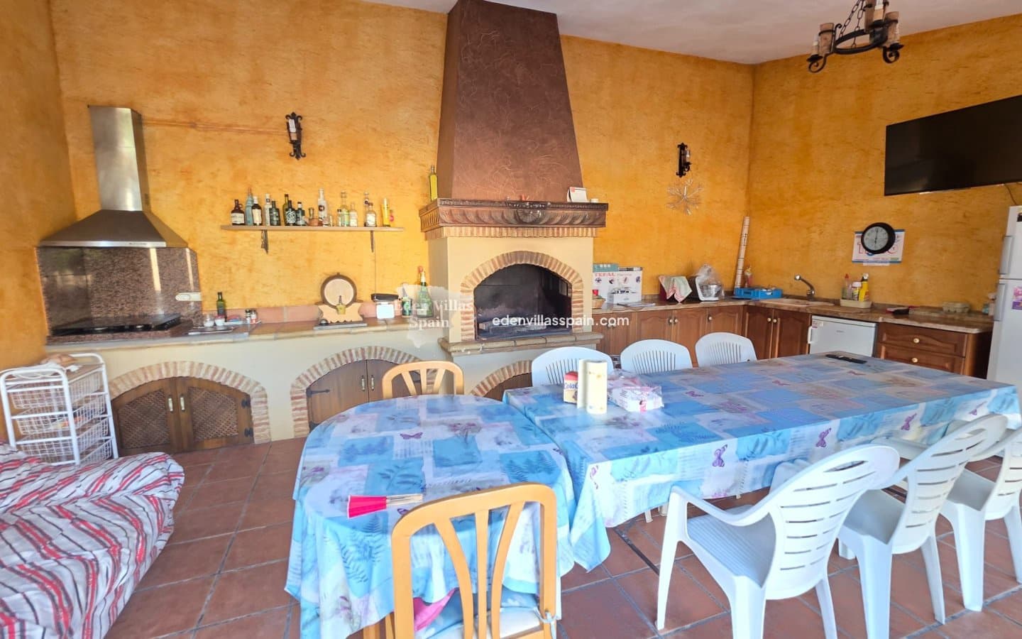 4 slaapkamer Finca/Landhuis te koop in Catral met zwembad garage - € 389.000 (Ref: 9335564)