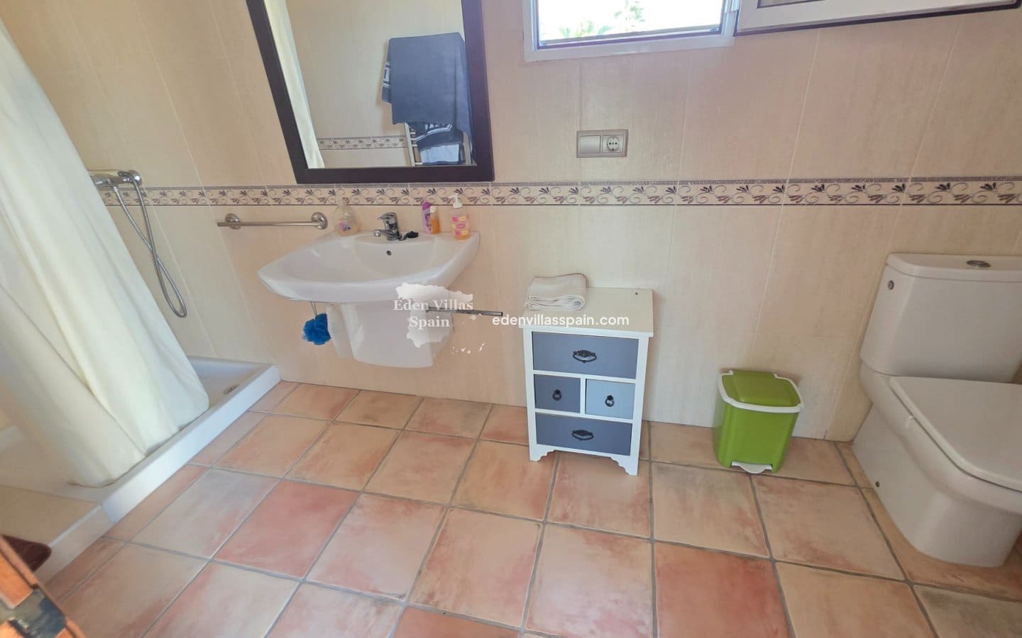 4 slaapkamer Finca/Landhuis te koop in Catral met zwembad garage - € 389.000 (Ref: 9335564)