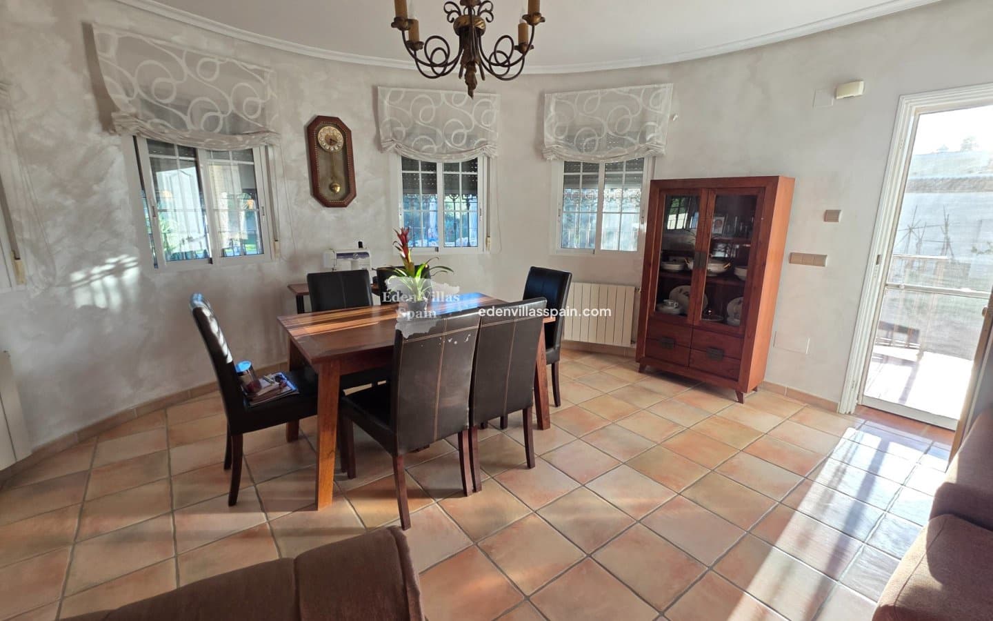 4 slaapkamer Finca/Landhuis te koop in Catral met zwembad garage - € 389.000 (Ref: 9335564)