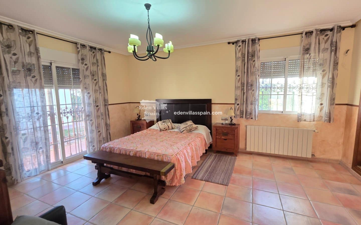 4 slaapkamer Finca/Landhuis te koop in Catral met zwembad garage - € 389.000 (Ref: 9335564)