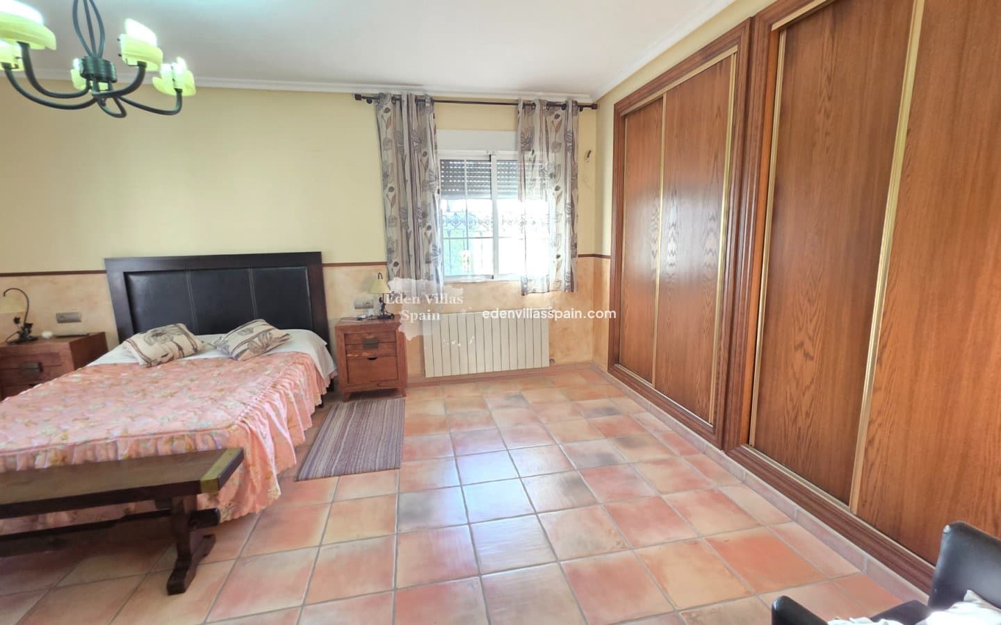 4 slaapkamer Finca/Landhuis te koop in Catral met zwembad garage - € 389.000 (Ref: 9335564)