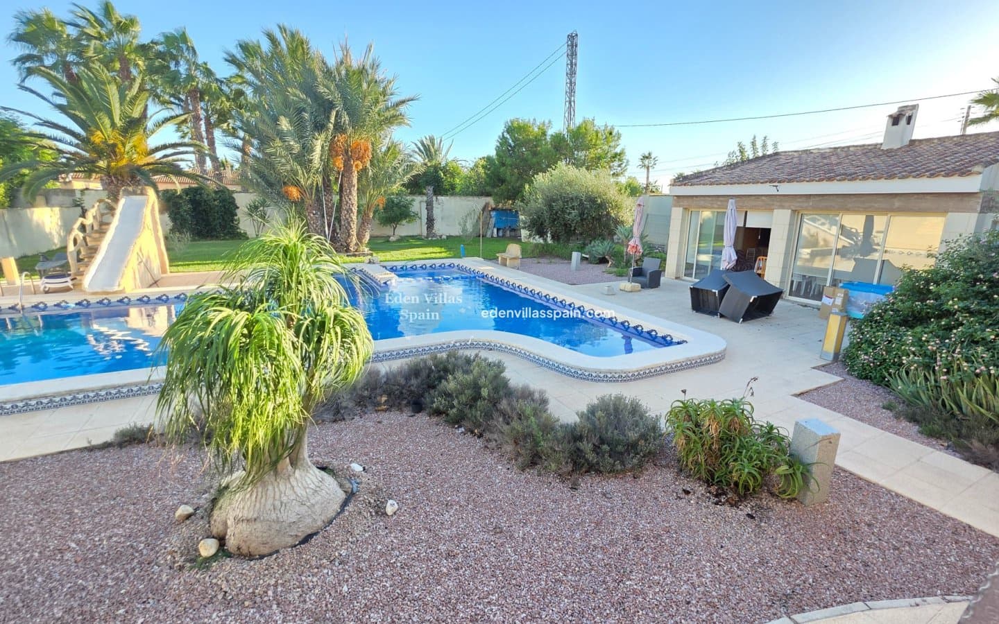 4 slaapkamer Finca/Landhuis te koop in Catral met zwembad garage - € 389.000 (Ref: 9335564)