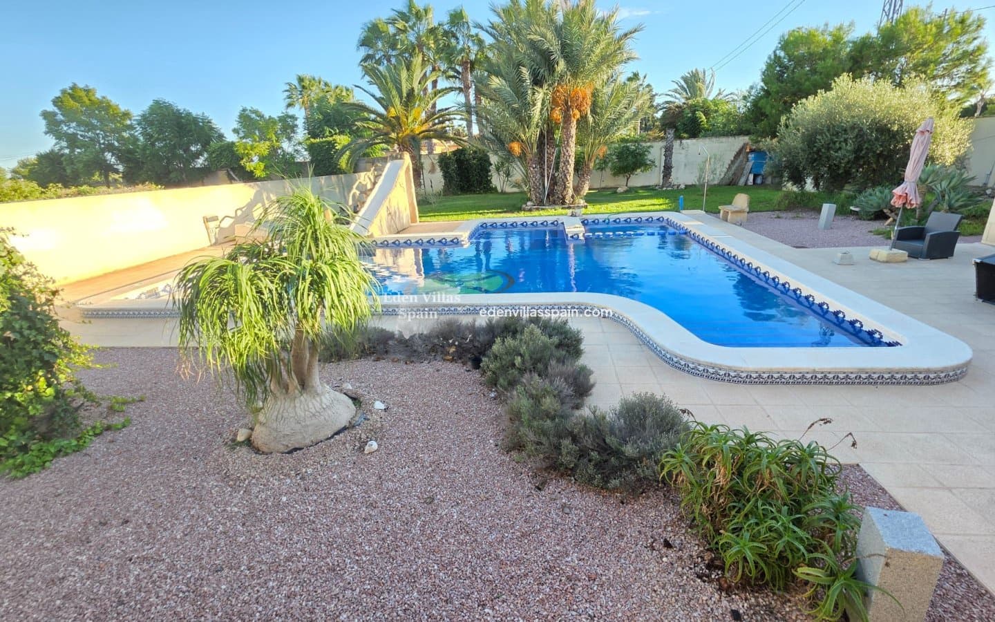 4 slaapkamer Finca/Landhuis te koop in Catral met zwembad garage - € 389.000 (Ref: 9335564)