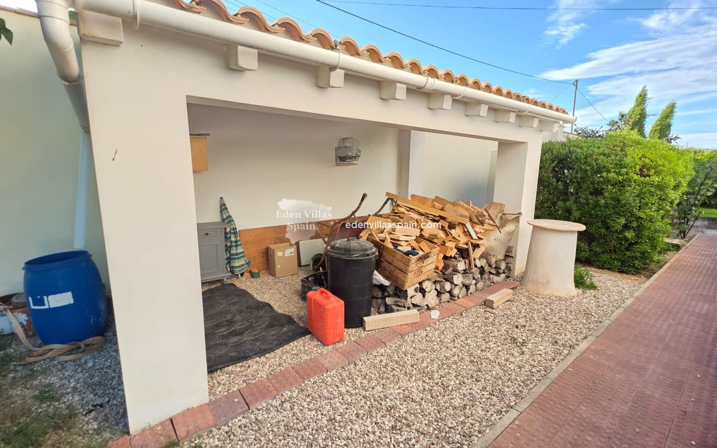 4 slaapkamer Villa te koop in Alicante stad met zwembad - € 389.000 (Ref: 9335566)