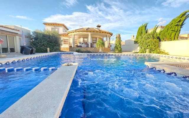 4 slaapkamer Villa te koop in Alicante stad met zwembad - € 389.000 (Ref: 9335566)