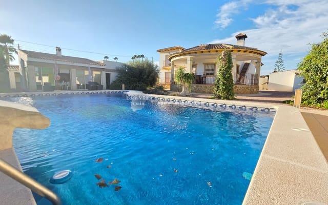 4 slaapkamer Villa te koop in Alicante stad met zwembad - € 389.000 (Ref: 9335566)