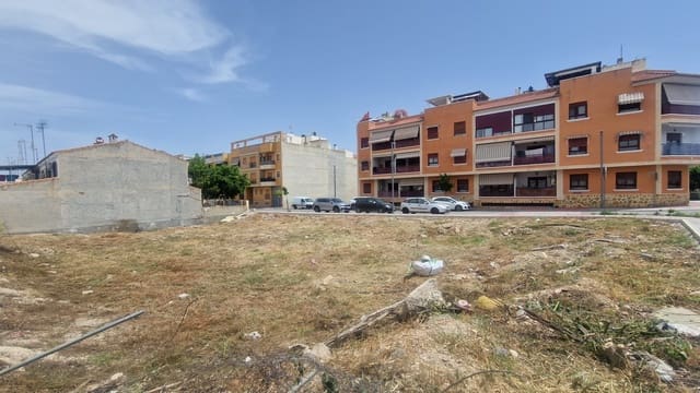 Terrain à Bâtir à vendre à Dolores - 210 000 € (Ref: 9339122)