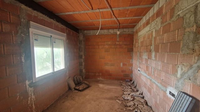 4 slaapkamer Finca/Landhuis te koop in Crevillente / Crevillent - € 165.000 (Ref: 9352774)