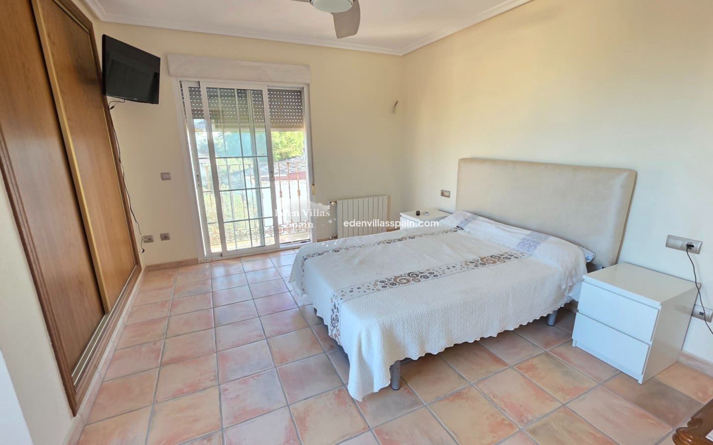 4 soverom Villa til salgs i Catral med svømmebasseng garasje - € 389 000 (Ref: 9378433)