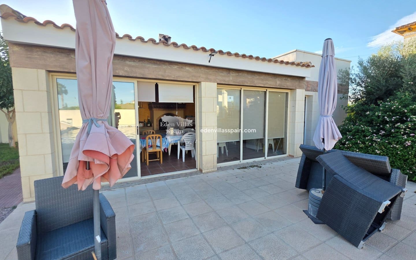 4 slaapkamer Villa te koop in Alicante stad met zwembad garage - € 389.000 (Ref: 9378434)