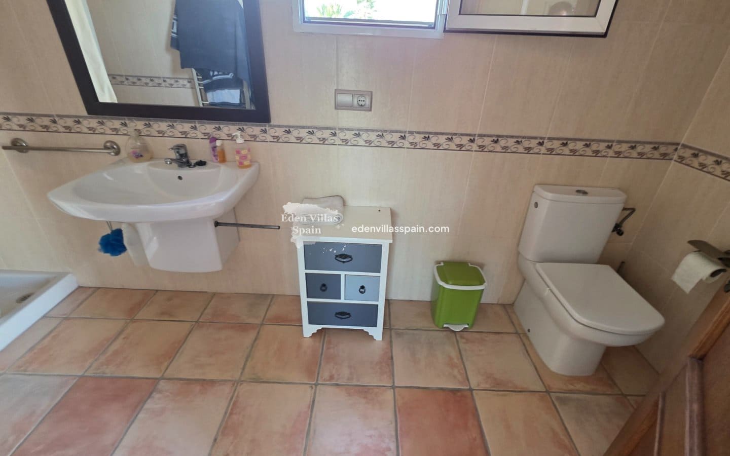 4 slaapkamer Villa te koop in Alicante stad met zwembad garage - € 389.000 (Ref: 9378434)