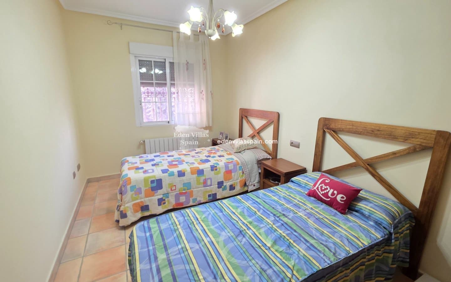 4 slaapkamer Villa te koop in Alicante stad met zwembad garage - € 389.000 (Ref: 9378434)