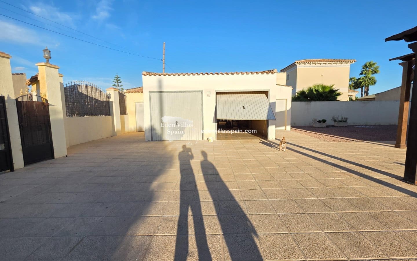 4 slaapkamer Villa te koop in Alicante stad met zwembad garage - € 389.000 (Ref: 9378434)