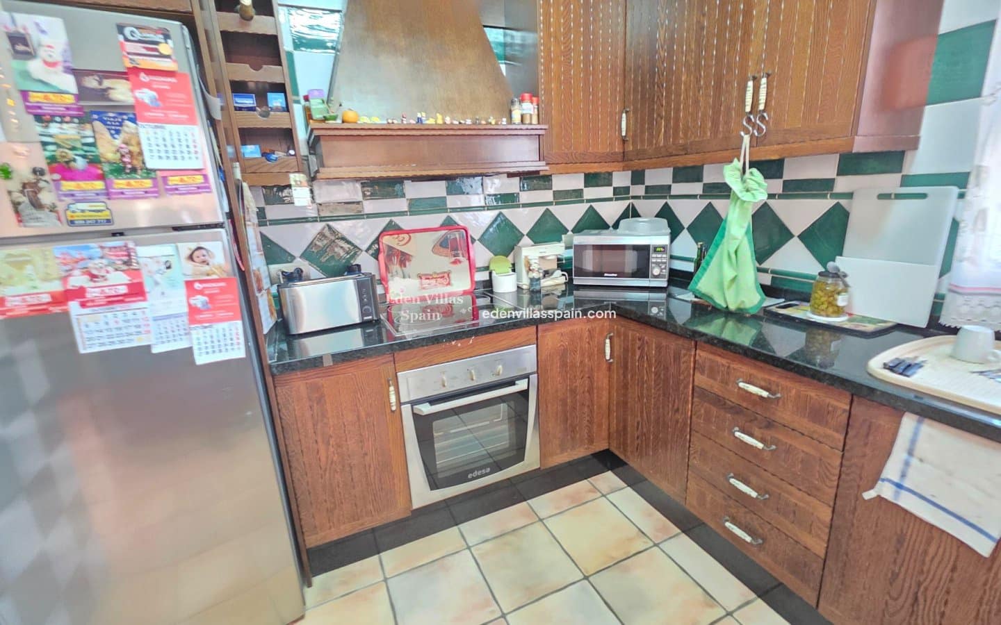 4 slaapkamer Villa te koop in Alicante stad met zwembad garage - € 389.000 (Ref: 9378434)