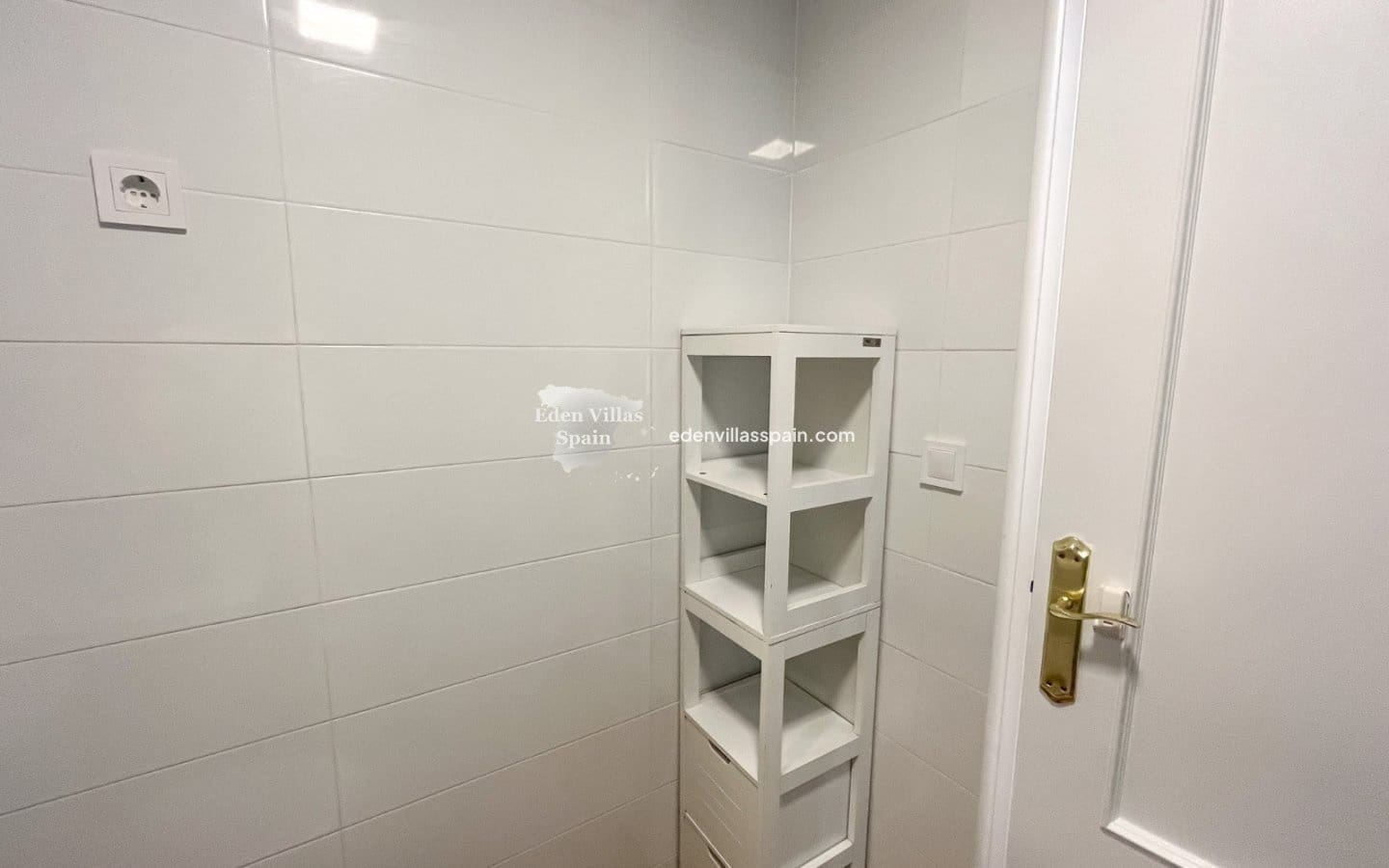 2 soveværelse Bungalow til salg i Alicante by med swimmingpool - € 129.000 (Ref: 9383997)