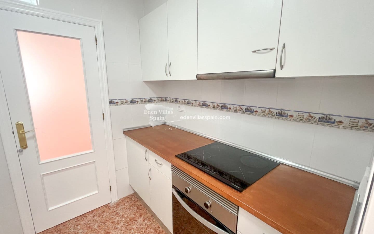 2 soveværelse Bungalow til salg i Alicante by med swimmingpool - € 129.000 (Ref: 9383997)