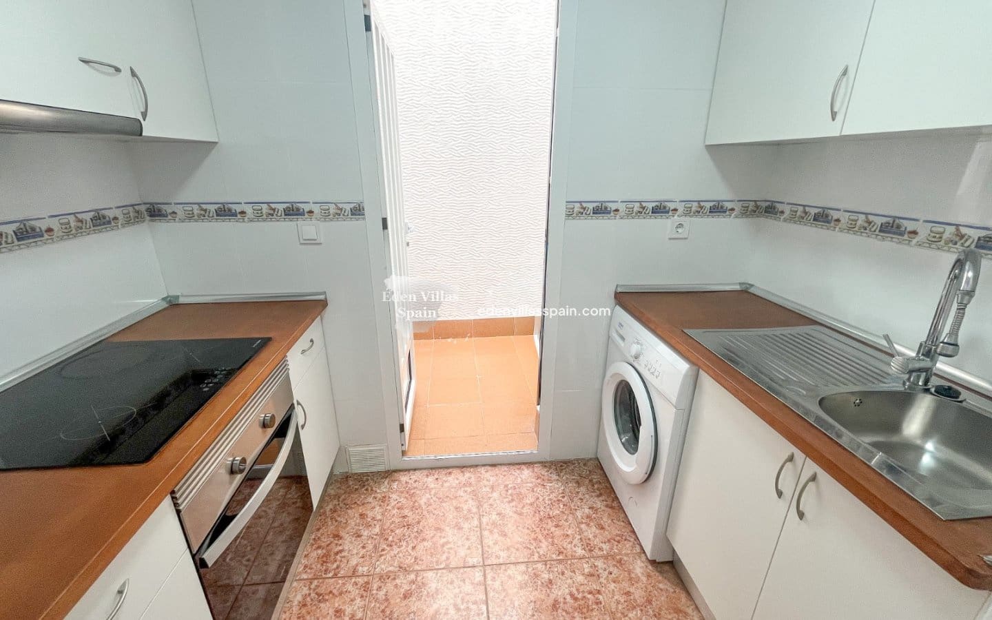 2 soveværelse Bungalow til salg i Alicante by med swimmingpool - € 129.000 (Ref: 9383997)