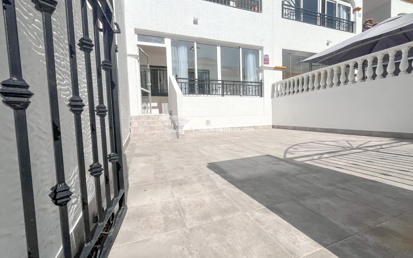 2 soveværelse Bungalow til salg i Alicante by med swimmingpool - € 129.000 (Ref: 9383997)