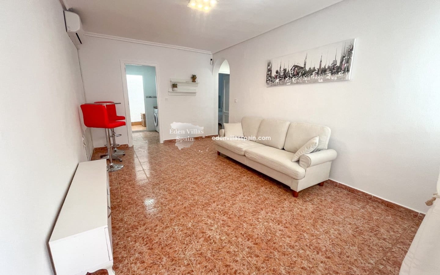 2 soveværelse Bungalow til salg i Alicante by med swimmingpool - € 129.000 (Ref: 9383997)
