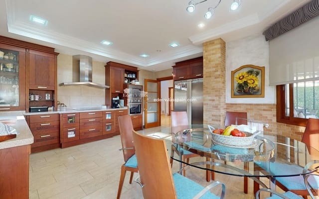 8 Zimmer Villa zu verkaufen in Elche / Elx mit Pool - 1.200.000 € (Ref: 9400113)