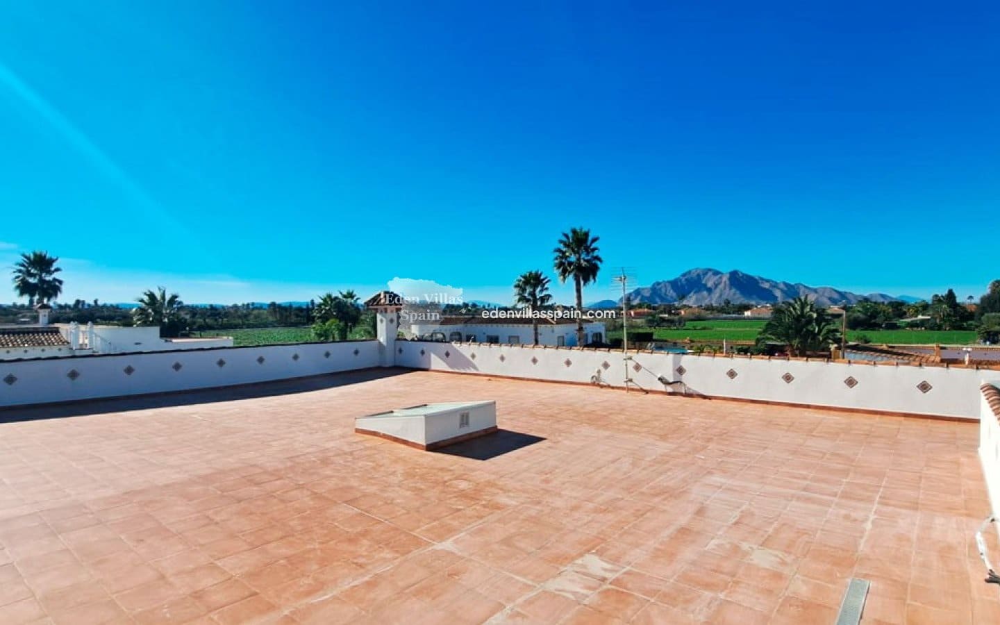 5 bedroom Villa for sale in Catral - € 485,000 (Ref: 9421531)