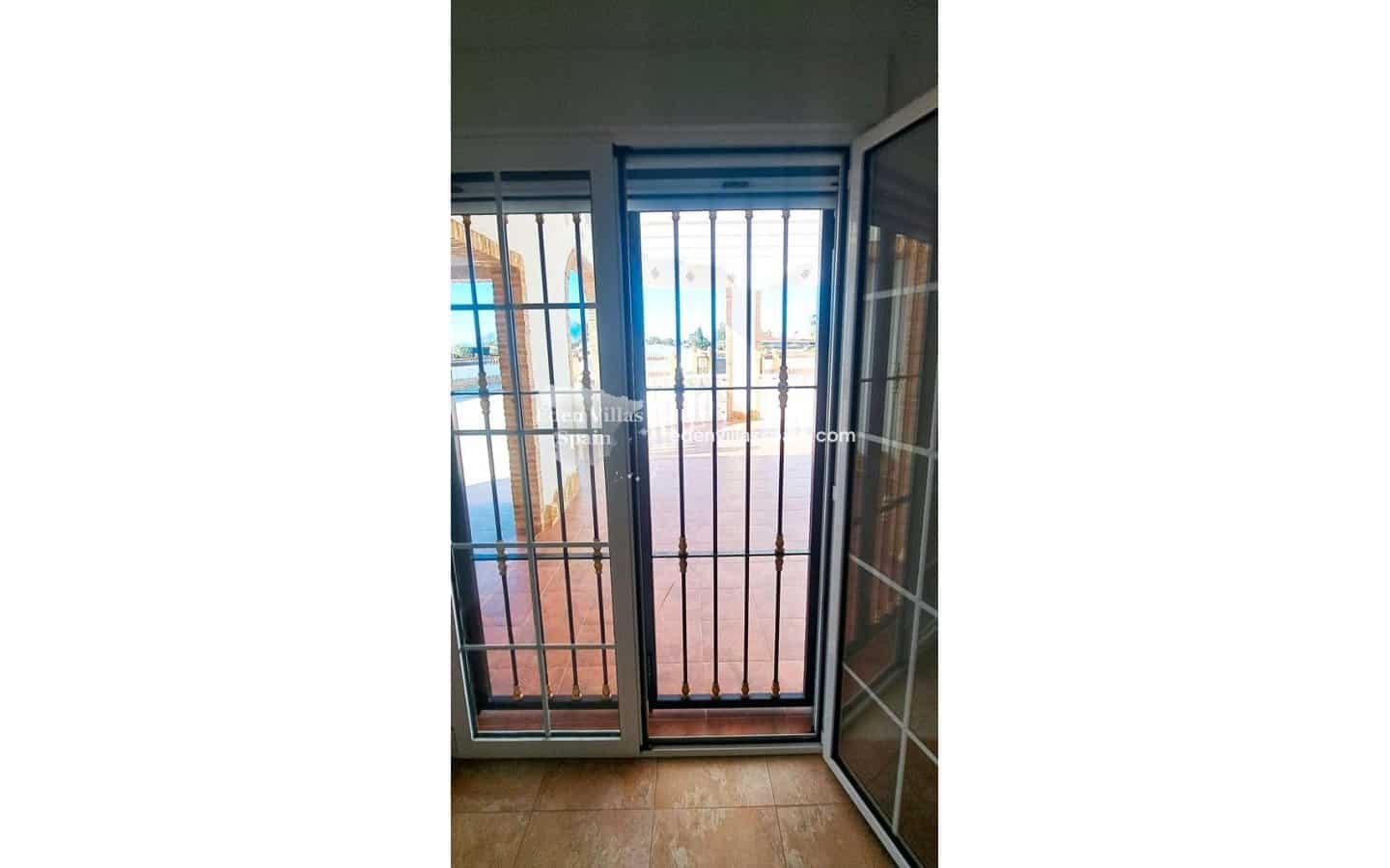 5 bedroom Villa for sale in Catral - € 485,000 (Ref: 9421531)