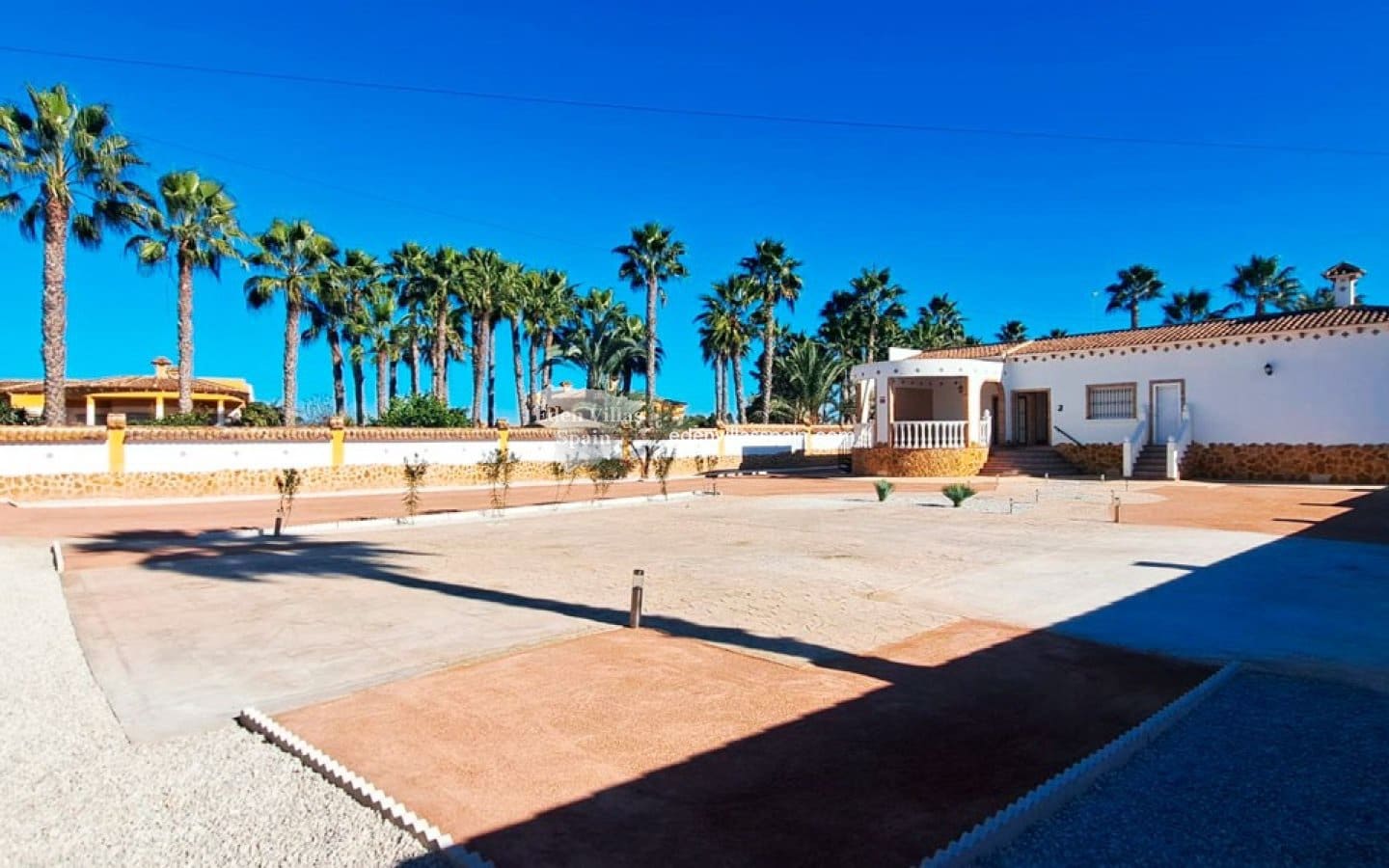 5 bedroom Villa for sale in Catral - € 485,000 (Ref: 9421531)