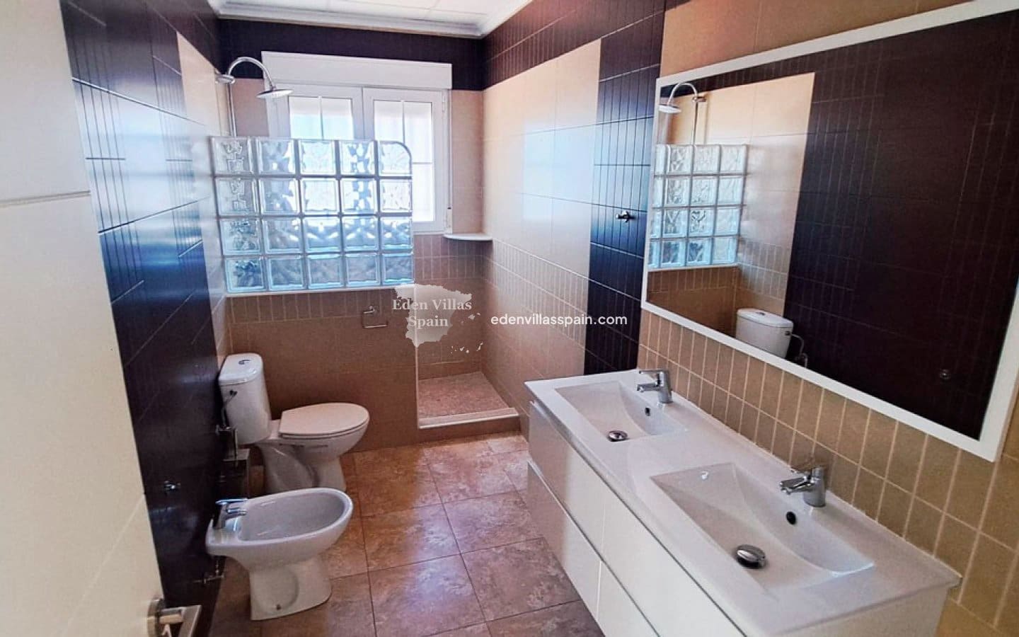 5 bedroom Villa for sale in Catral - € 485,000 (Ref: 9421531)