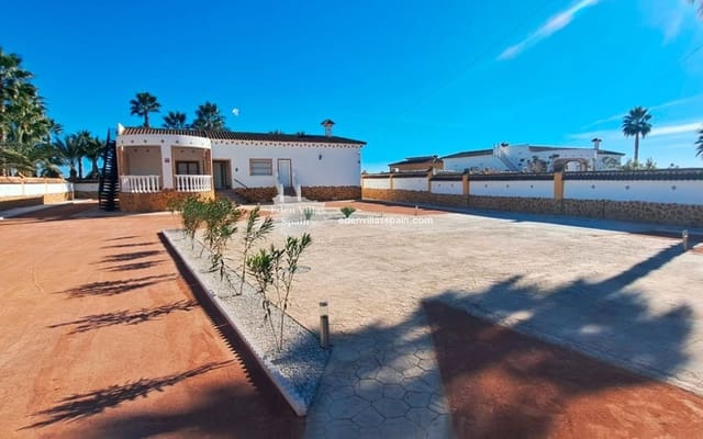 5 bedroom Villa for sale in Catral - € 485,000 (Ref: 9421531)