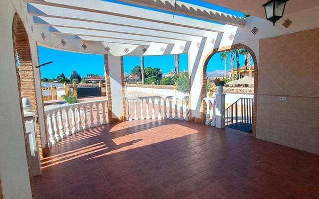 5 bedroom Villa for sale in Catral - € 485,000 (Ref: 9421531)