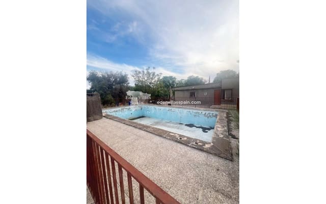 4 soveværelse Finca/Landehus til salg i Elche / Elx med swimmingpool - € 290.000 (Ref: 9421679)