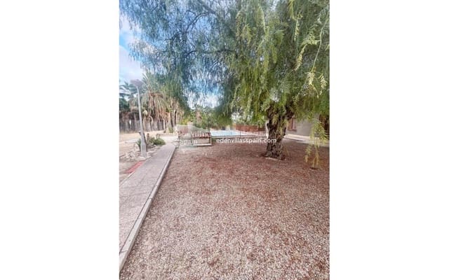 4 soveværelse Finca/Landehus til salg i Elche / Elx med swimmingpool - € 290.000 (Ref: 9421679)