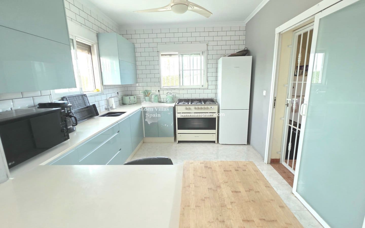 5 makuuhuone Huvila myytävänä paikassa Alicante kaupunki mukana uima-altaan - 520 000 € (Ref: 9491891)