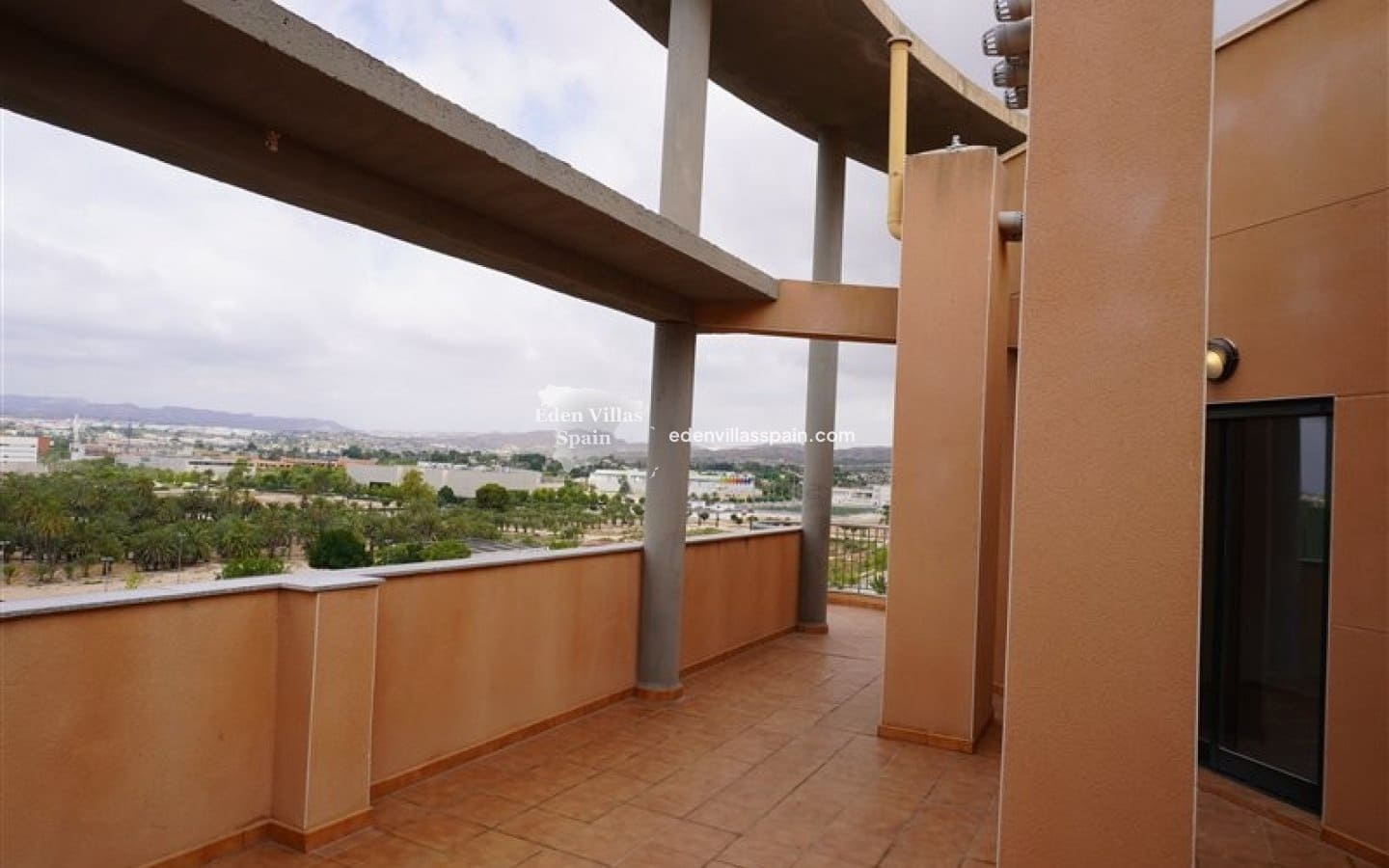 3 bedroom Penthouse for sale in Alicante / Alacant city with pool - € 420,000 (Ref: 9494848)